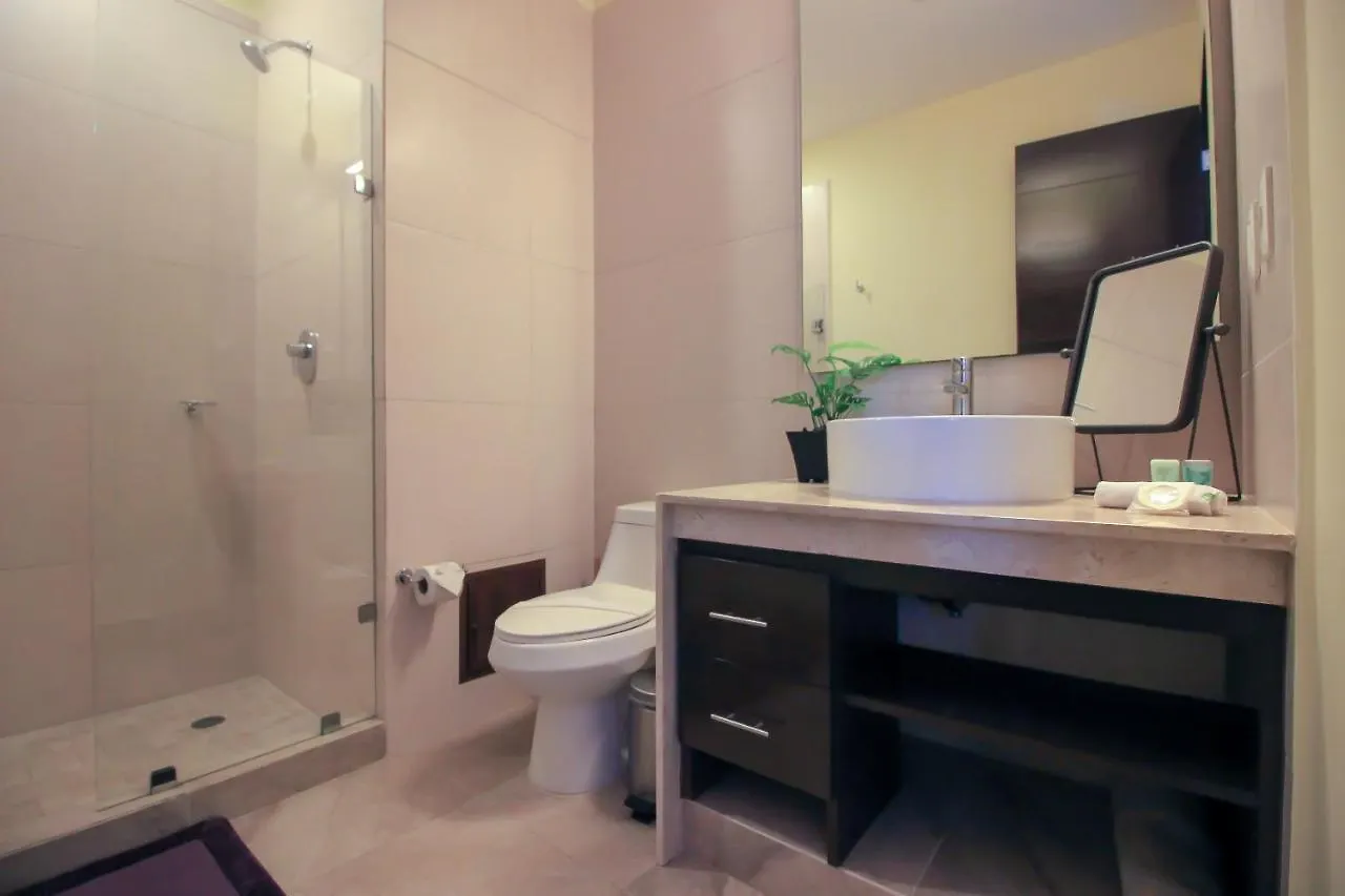 Amazing 2 Bedrooms Condo With Pool Facilities, Balcony And High Speed Internet Akumal 0*,