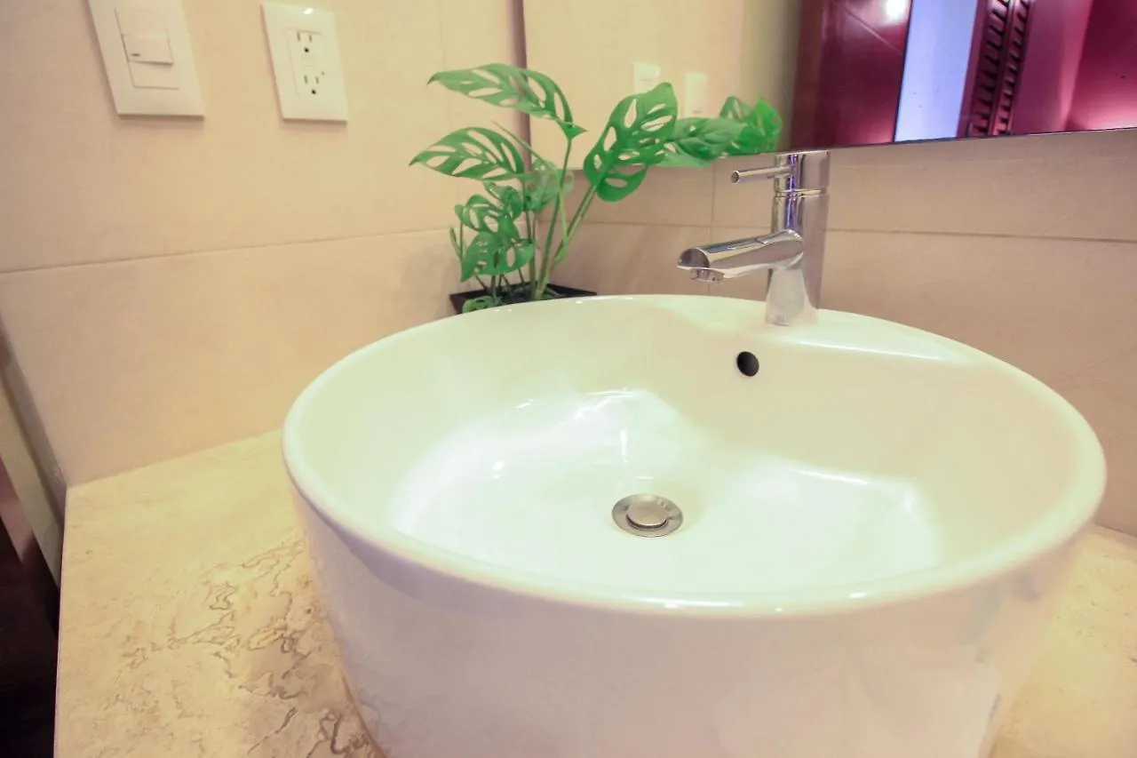 Amazing 2 Bedrooms Condo With Pool Facilities, Balcony And High Speed Internet Akumal
