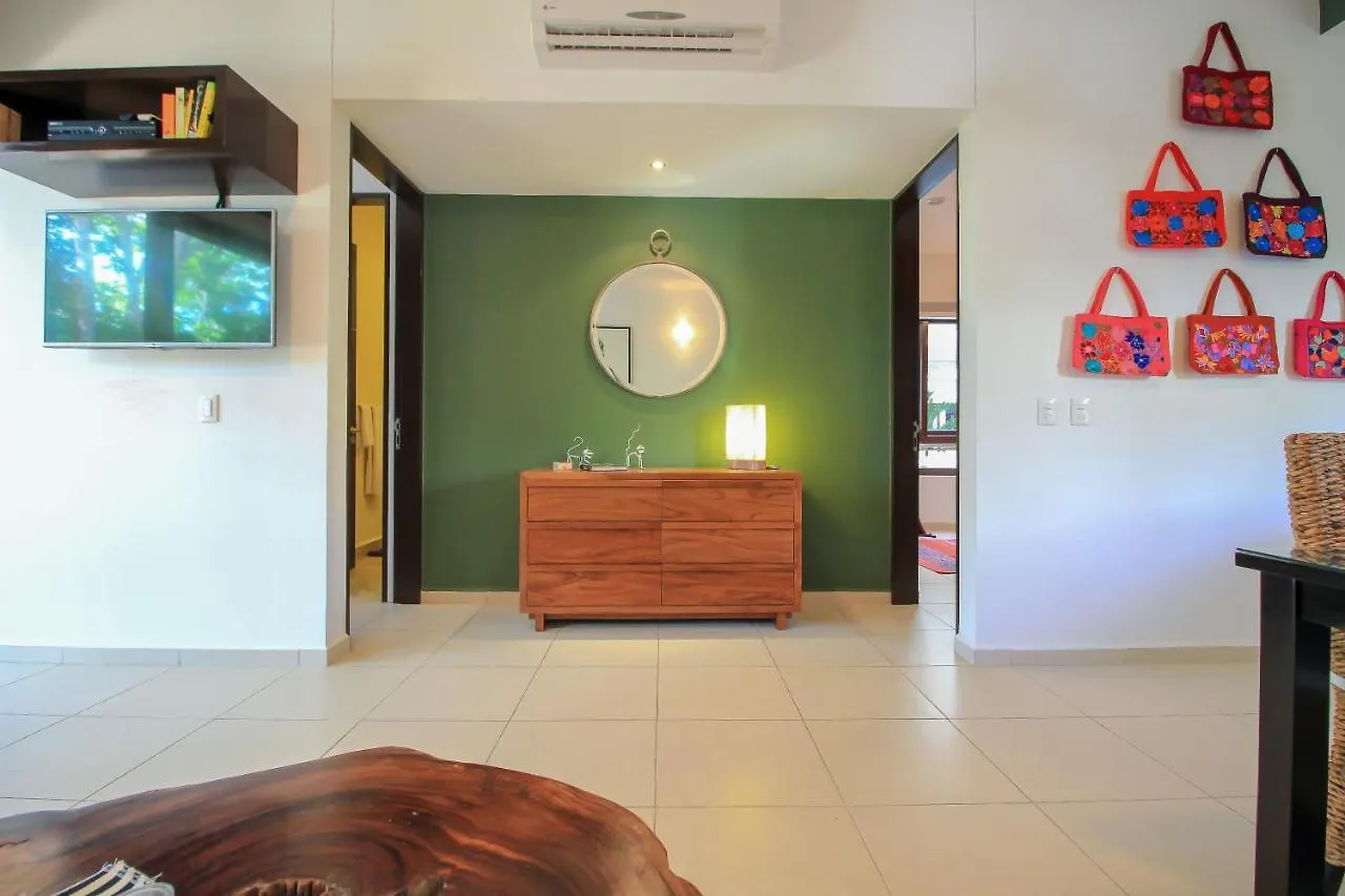 Amazing 2 Bedrooms Condo With Pool Facilities, Balcony And High Speed Internet Akumal Apartment