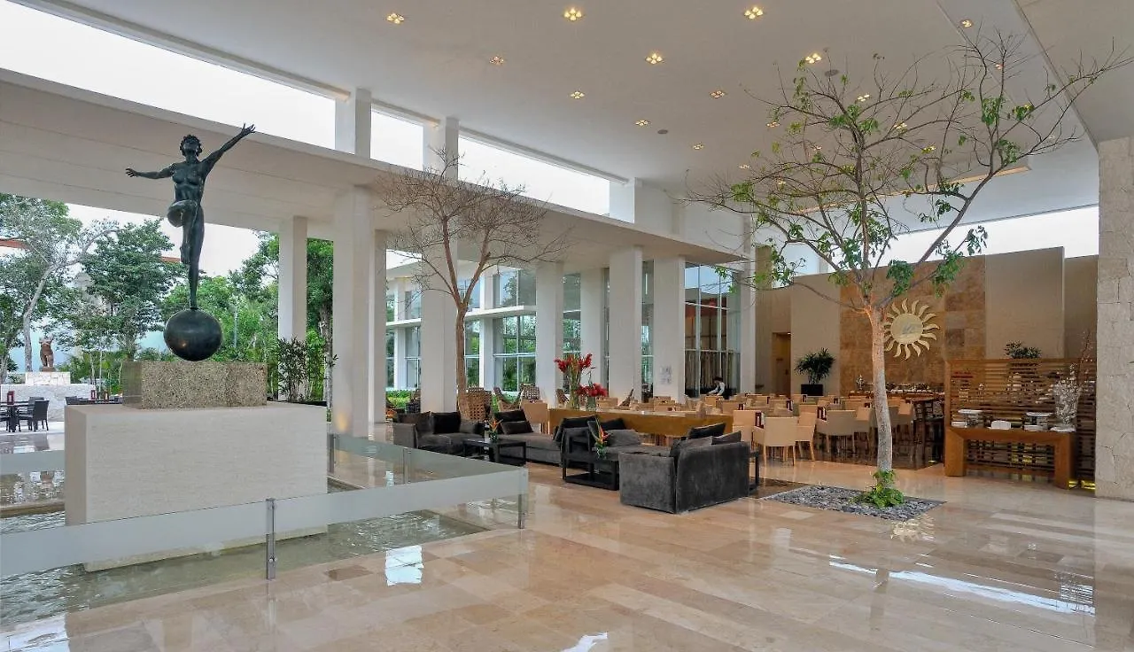 Amazing 2 Bedrooms Condo With Pool Facilities, Balcony And High Speed Internet Akumal Apartment